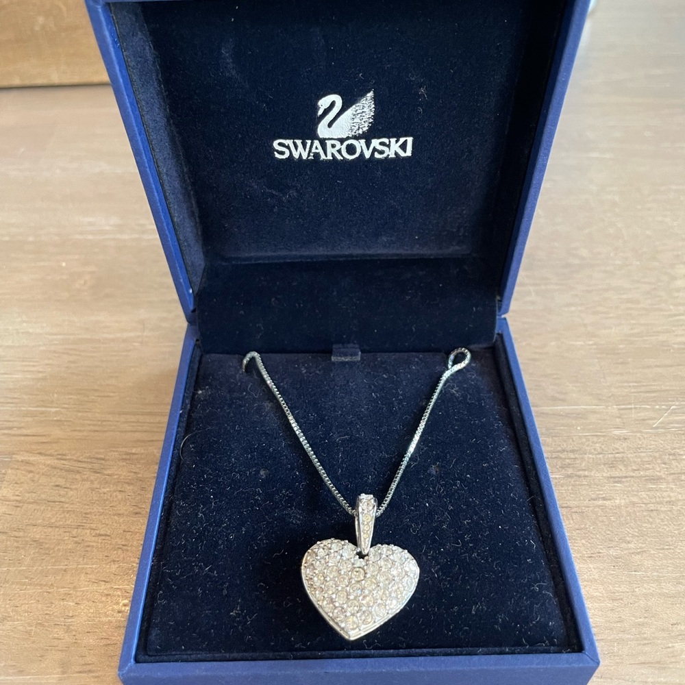Swarovski heart pendant necklace